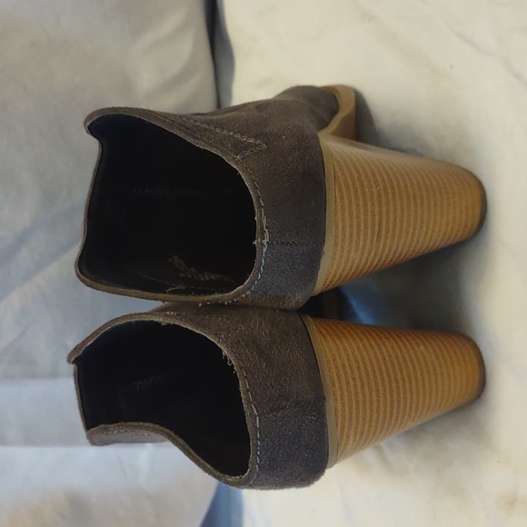 DV by Dolce Vita Dark Green/Grey Heeled Boots Size 10 Medium - Picture 6 of 14